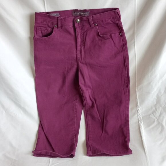 Burgandy Amanda Capri Jeans by Gloria Vanderbilt - Picture 1 of 8